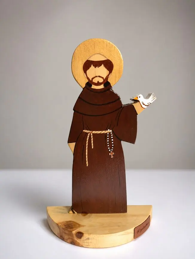 São Francisquinho em madeira com pássaro